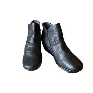 Skechers Black Leather Platform Booties Ankle Boots Size 10